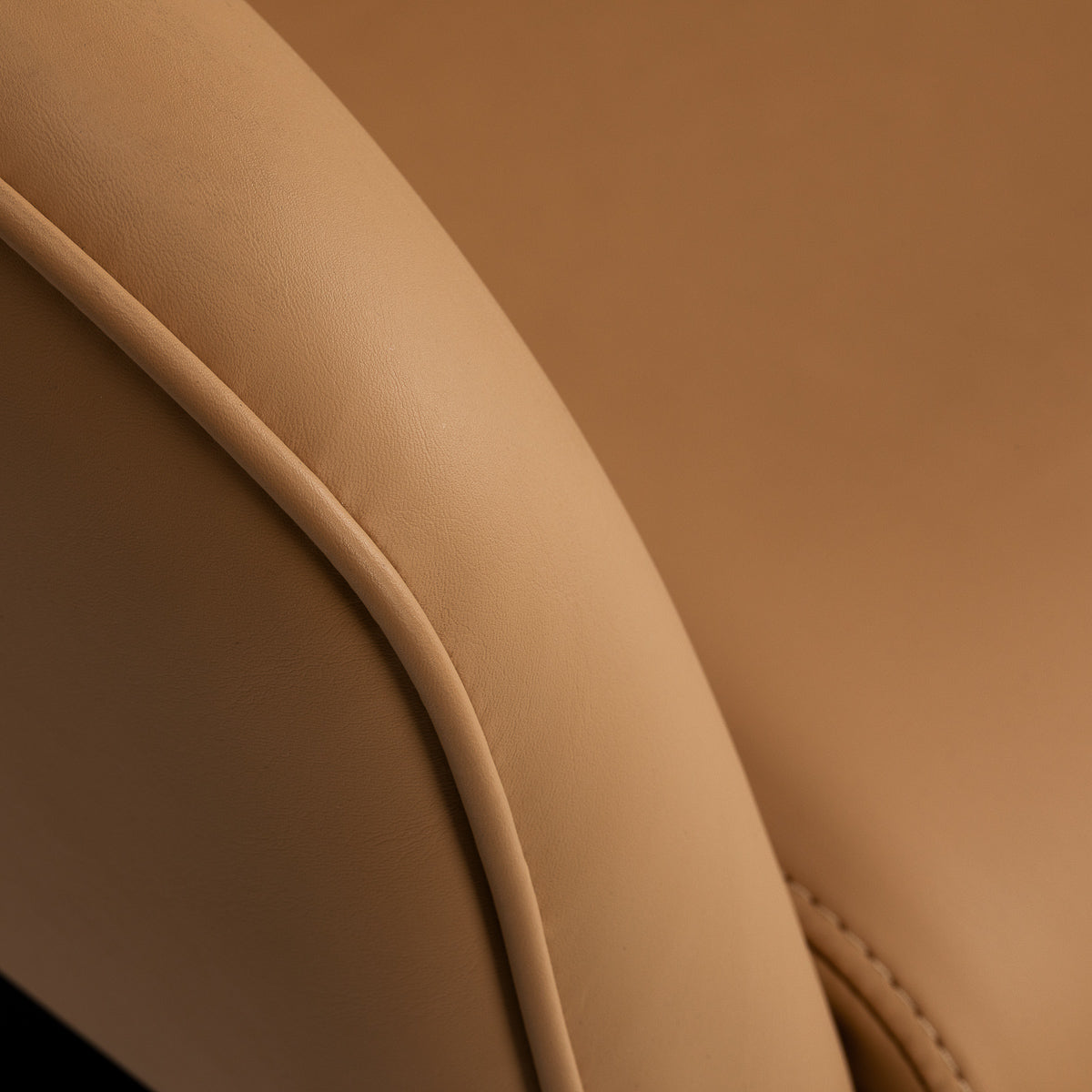 Gabbiano Copenhagen professional hairdresser chair side view