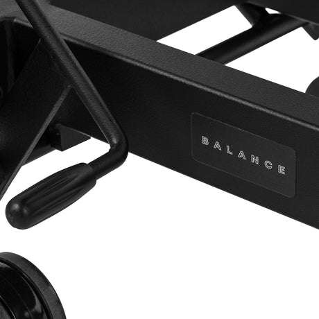 BALANCE Solidum 5 hydraulic massage table side profile in grey