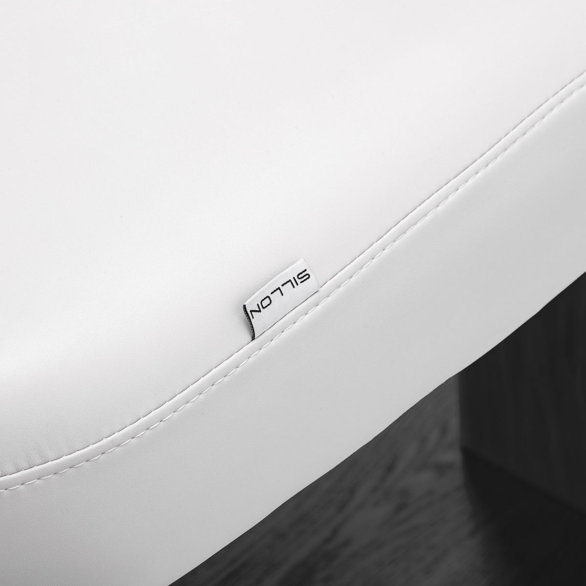 Sillon Relax · branco / preto · etiqueta Sillon e costura